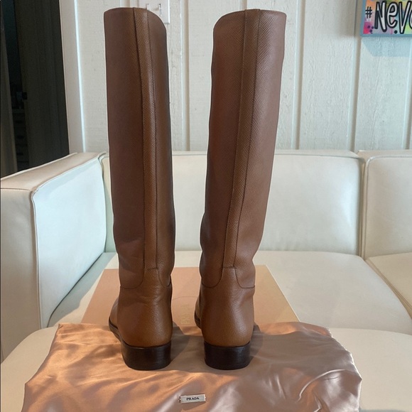 Authentic Prada leather riding boots in Caramel - Picture 3 of 9